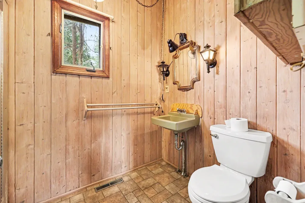 8855 Roosevelt Road Greenwood Township MI 49425