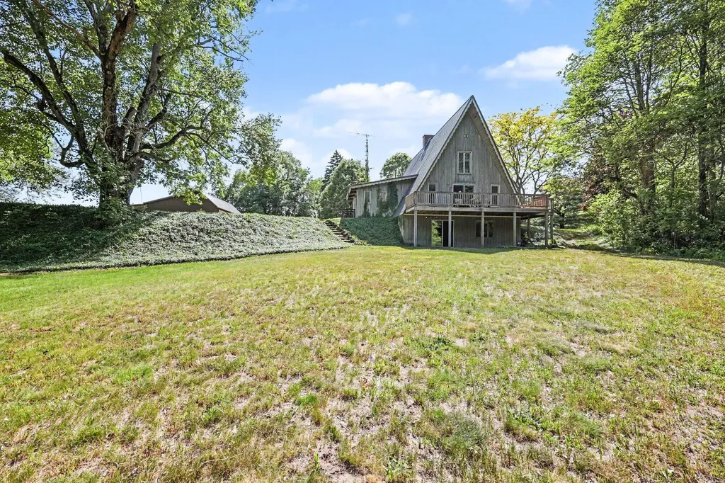 8855 Roosevelt Road Greenwood Township MI 49425