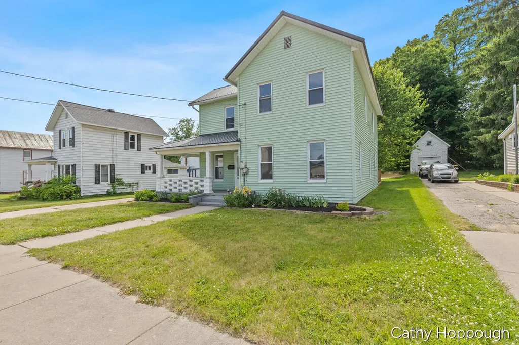641 N Jackson Street Ionia City MI 48846