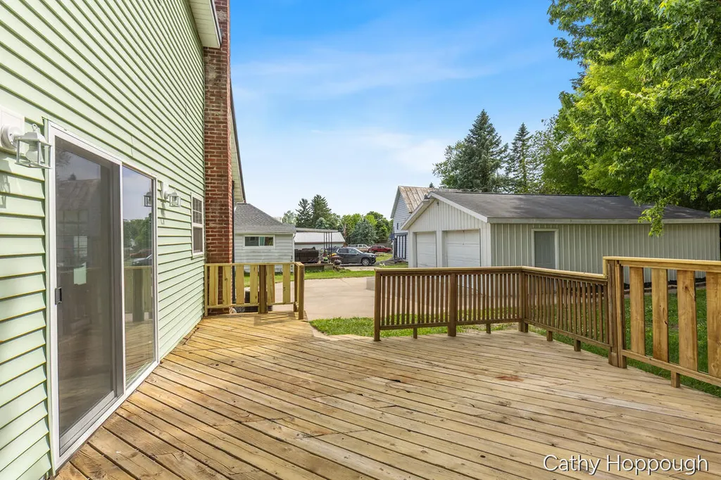 641 N Jackson Street Ionia City MI 48846