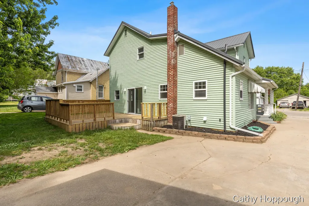 641 N Jackson Street Ionia City MI 48846