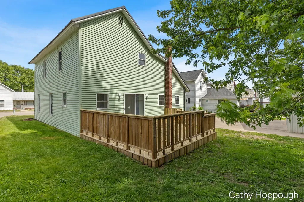 641 N Jackson Street Ionia City MI 48846