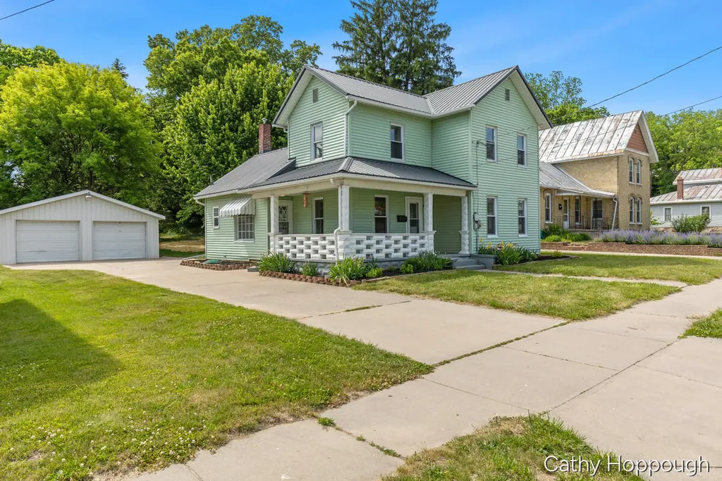 641 N Jackson Street Ionia City MI 48846