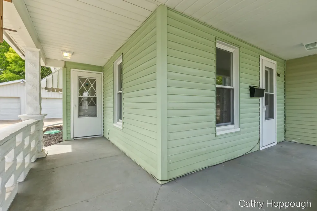 641 N Jackson Street Ionia City MI 48846