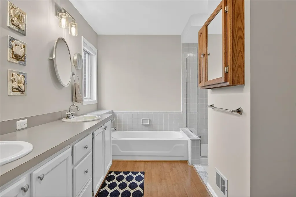546 Parkland Drive Rochester Hills City MI 48307
