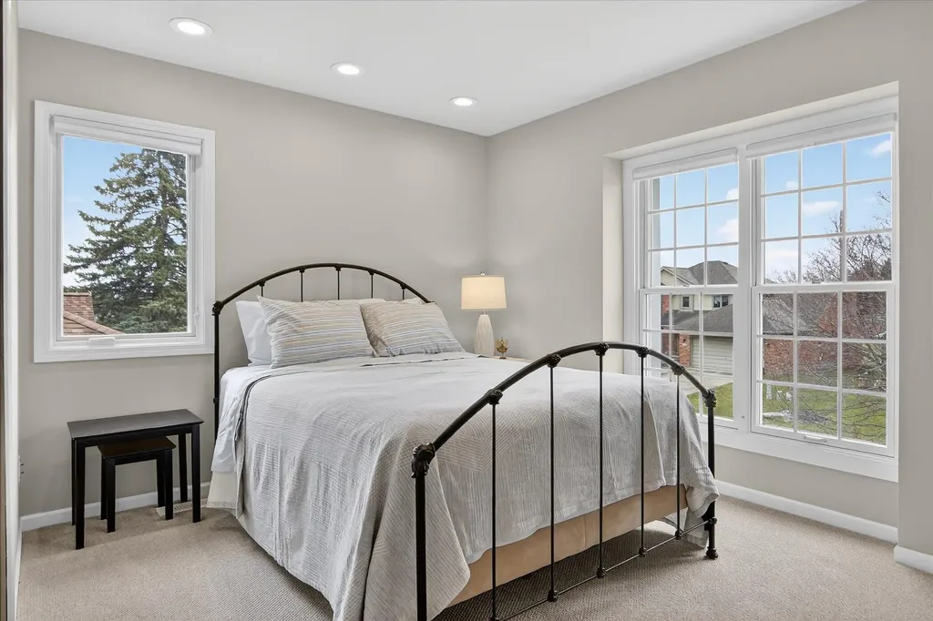 546 Parkland Drive Rochester Hills City MI 48307