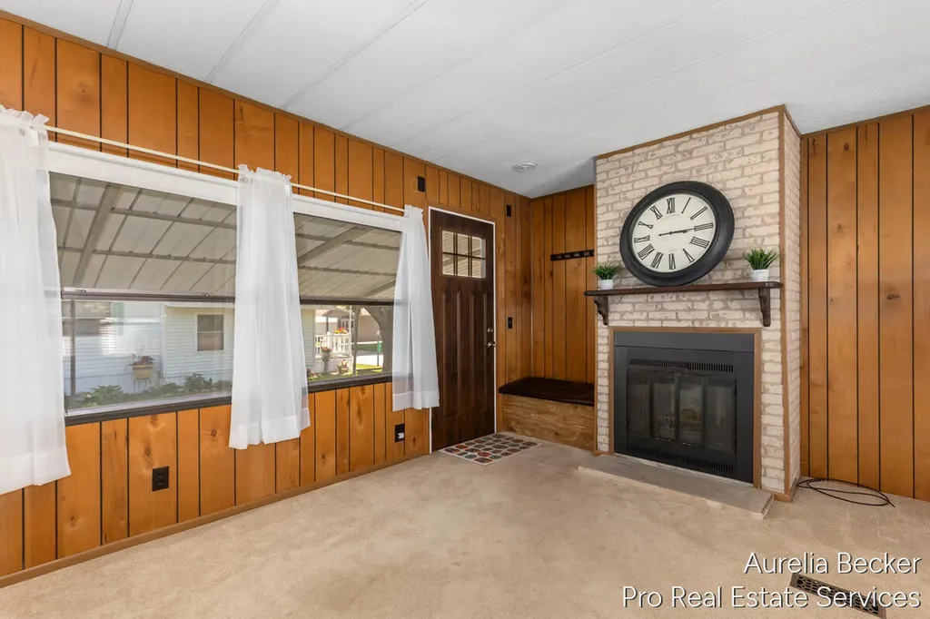 5720 Manistee Drive NE Plainfield Charter Township MI 49306