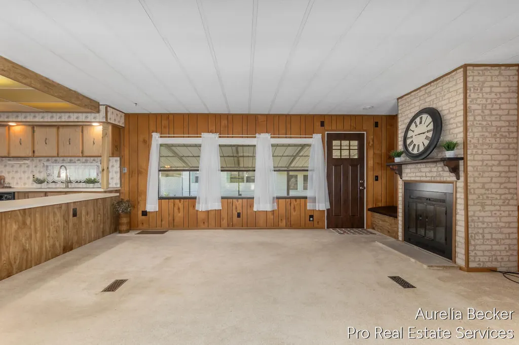 5720 Manistee Drive NE Plainfield Charter Township MI 49306