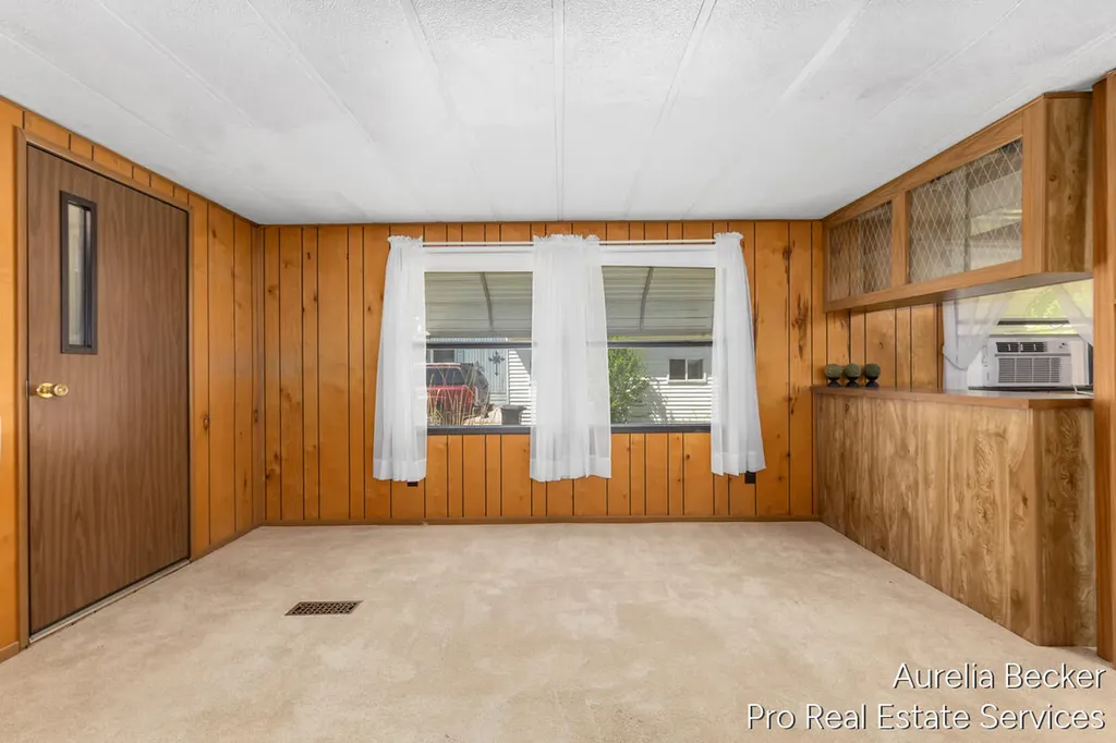 5720 Manistee Drive NE Plainfield Charter Township MI 49306