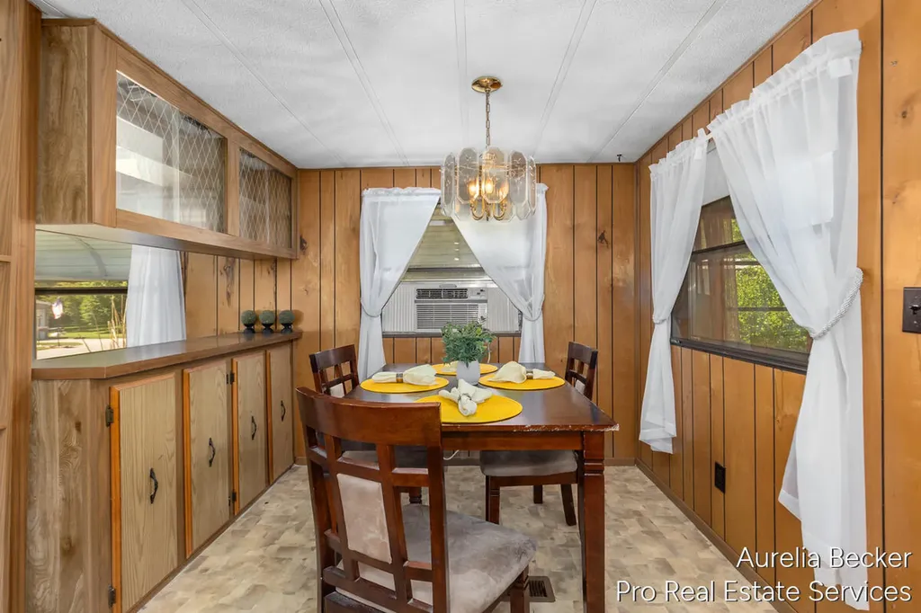 5720 Manistee Drive NE Plainfield Charter Township MI 49306