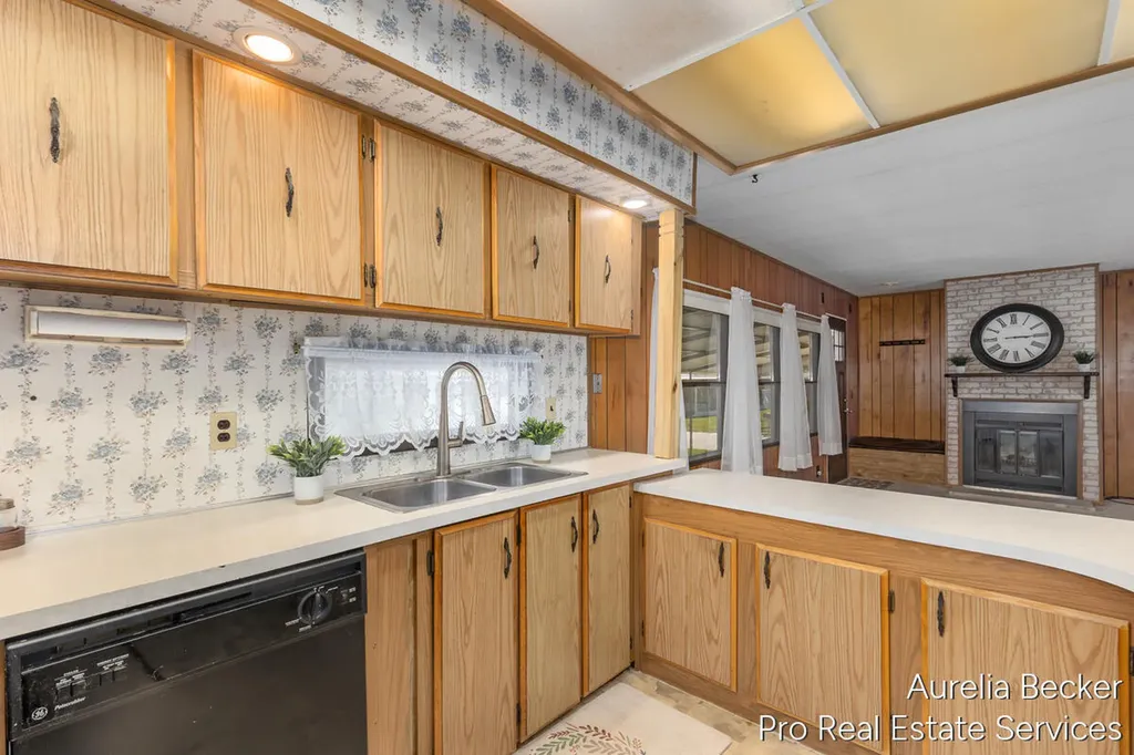 5720 Manistee Drive NE Plainfield Charter Township MI 49306