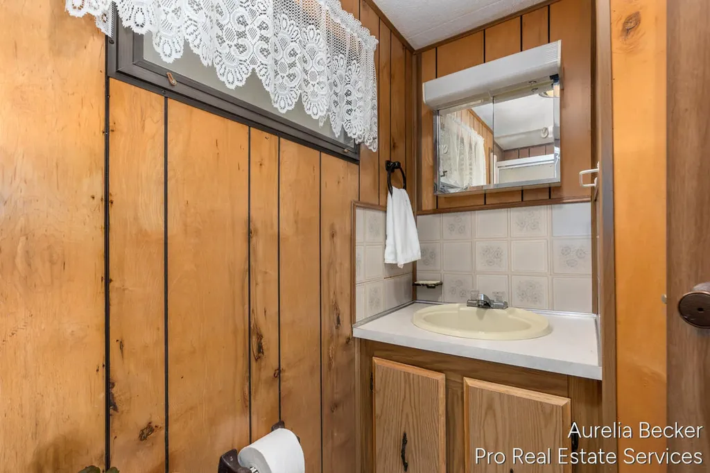 5720 Manistee Drive NE Plainfield Charter Township MI 49306