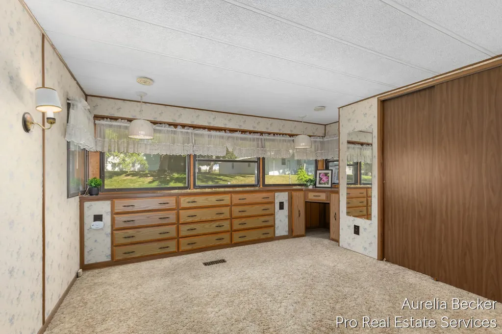5720 Manistee Drive NE Plainfield Charter Township MI 49306