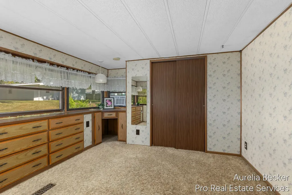 5720 Manistee Drive NE Plainfield Charter Township MI 49306