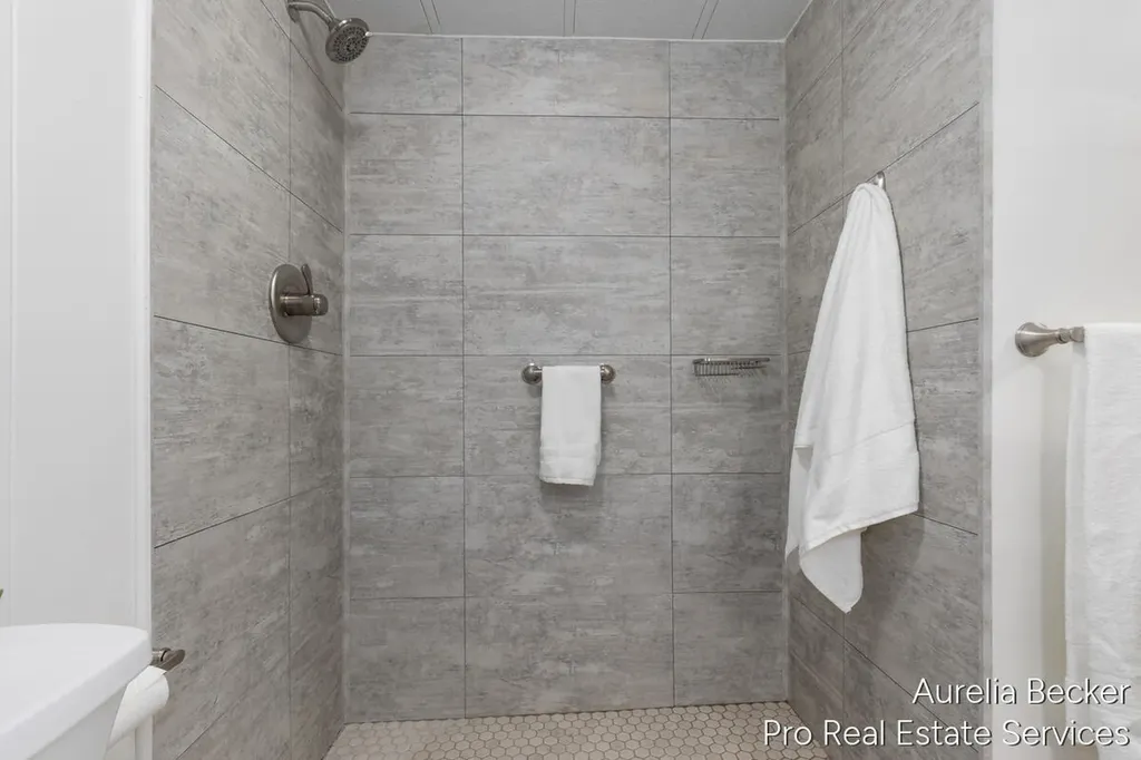 5720 Manistee Drive NE Plainfield Charter Township MI 49306