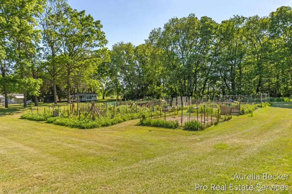 5720 Manistee Drive NE Plainfield Charter Township MI 49306