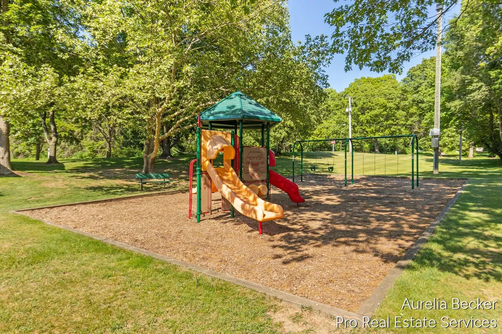 5720 Manistee Drive NE Plainfield Charter Township MI 49306