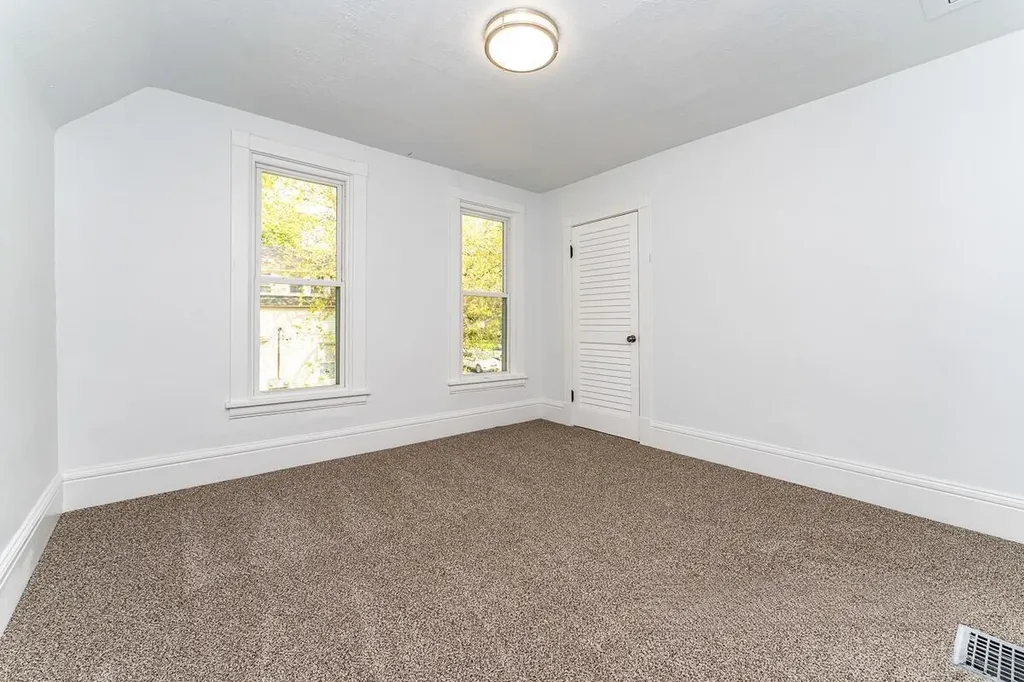 543 Leonard Street NE Grand Rapids City MI 49503