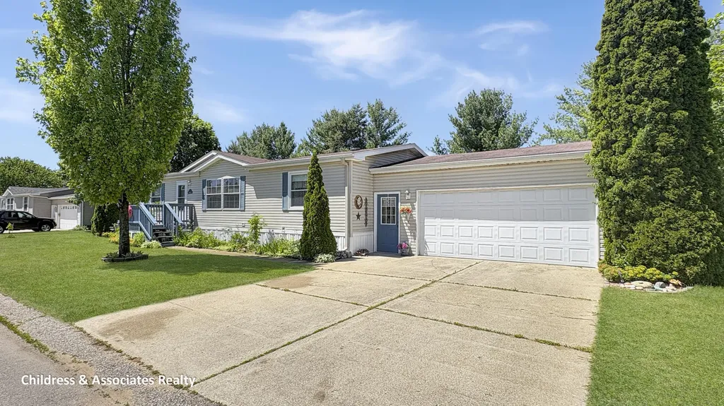 13675 Iris Lane Cedar Springs City MI 49319
