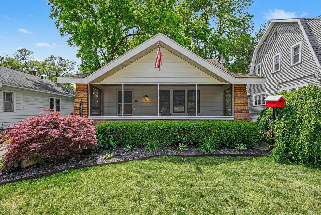 1815 Nelson Avenue SE Grand Rapids City MI 49507