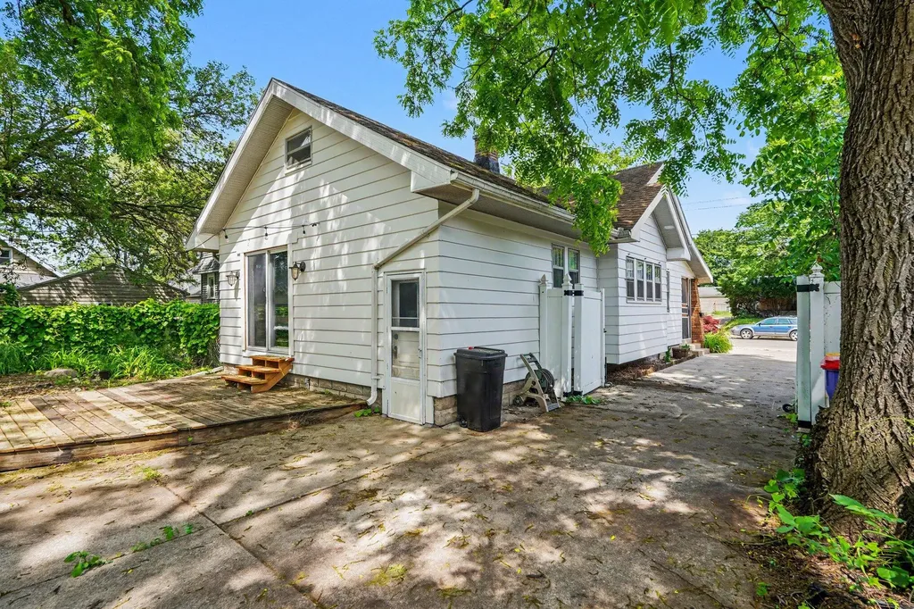 1815 Nelson Avenue SE Grand Rapids City MI 49507