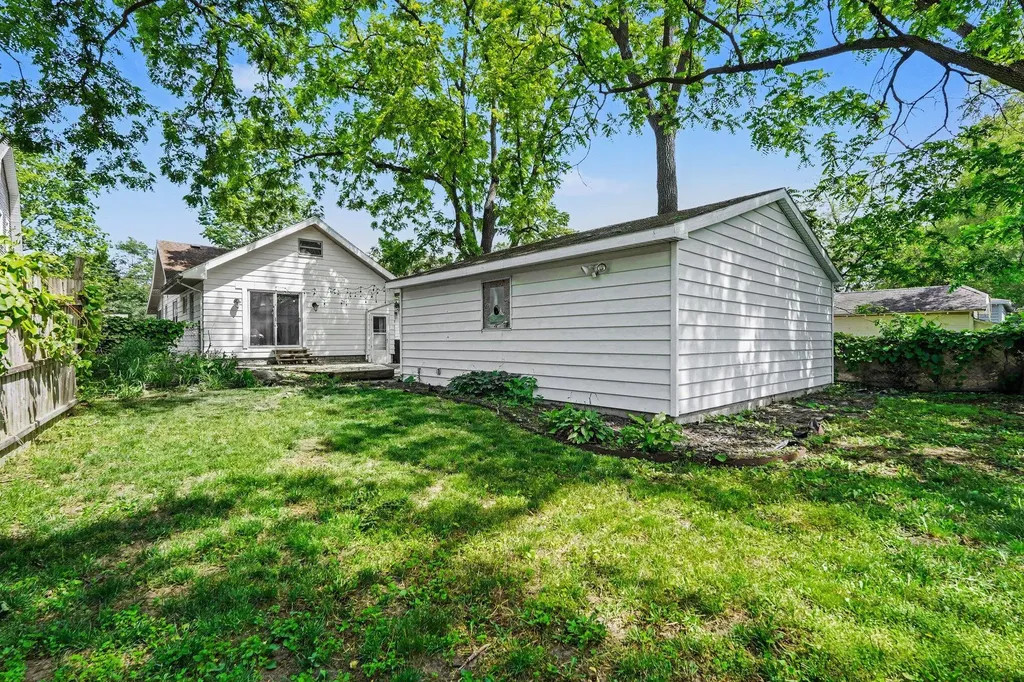 1815 Nelson Avenue SE Grand Rapids City MI 49507