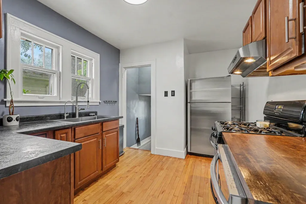 1815 Nelson Avenue SE Grand Rapids City MI 49507