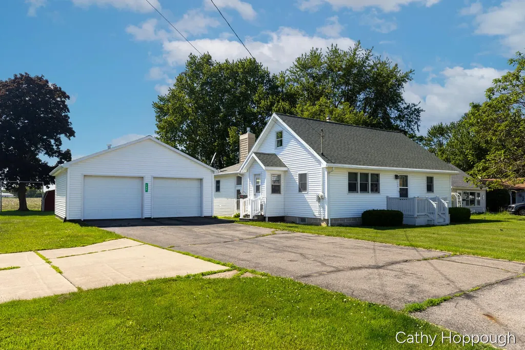 785 Washington Boulevard Lake Odessa Village MI 48849