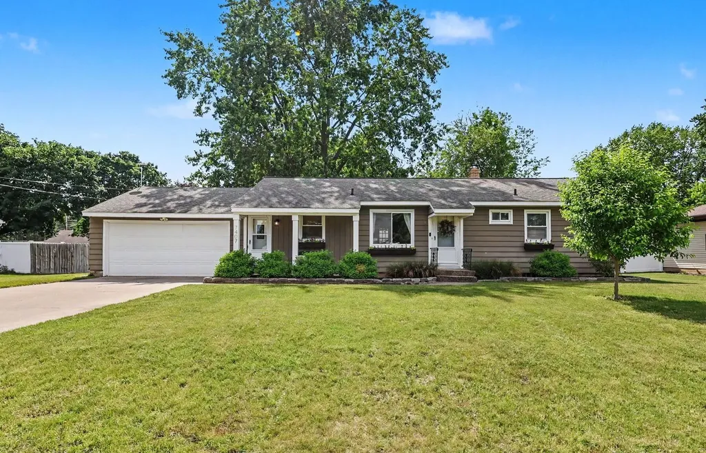7407 Glendora Avenue Georgetown Charter Township MI 49428