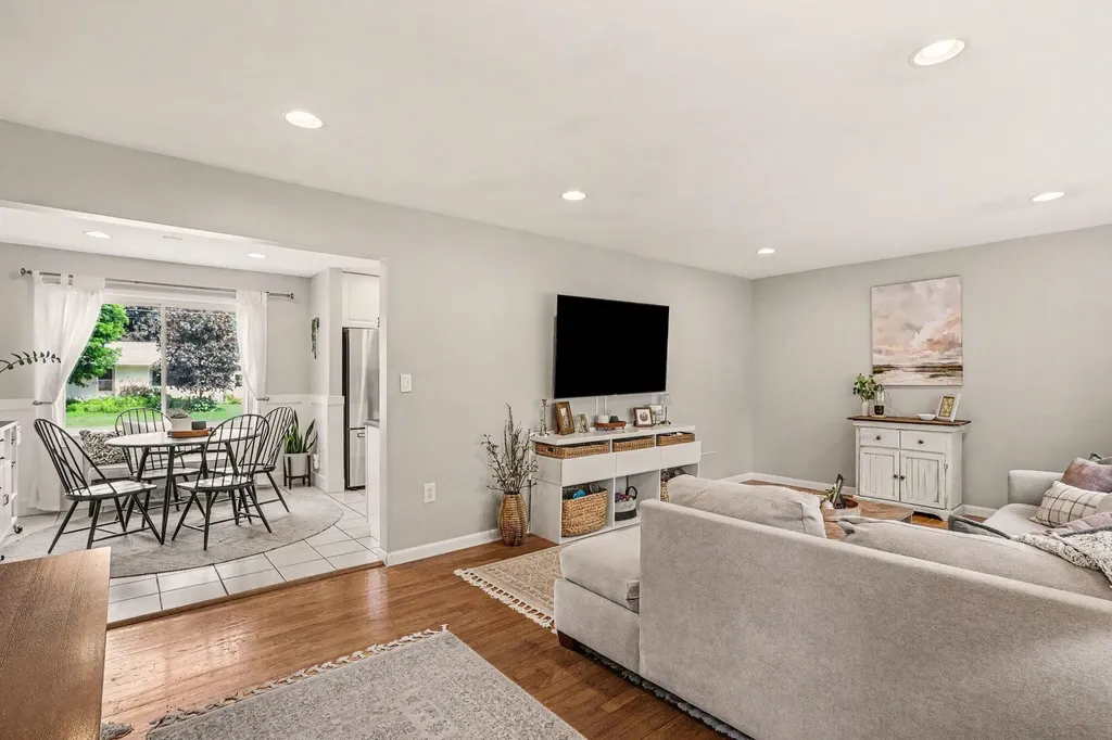 7407 Glendora Avenue Georgetown Charter Township MI 49428