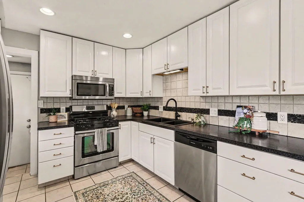 7407 Glendora Avenue Georgetown Charter Township MI 49428