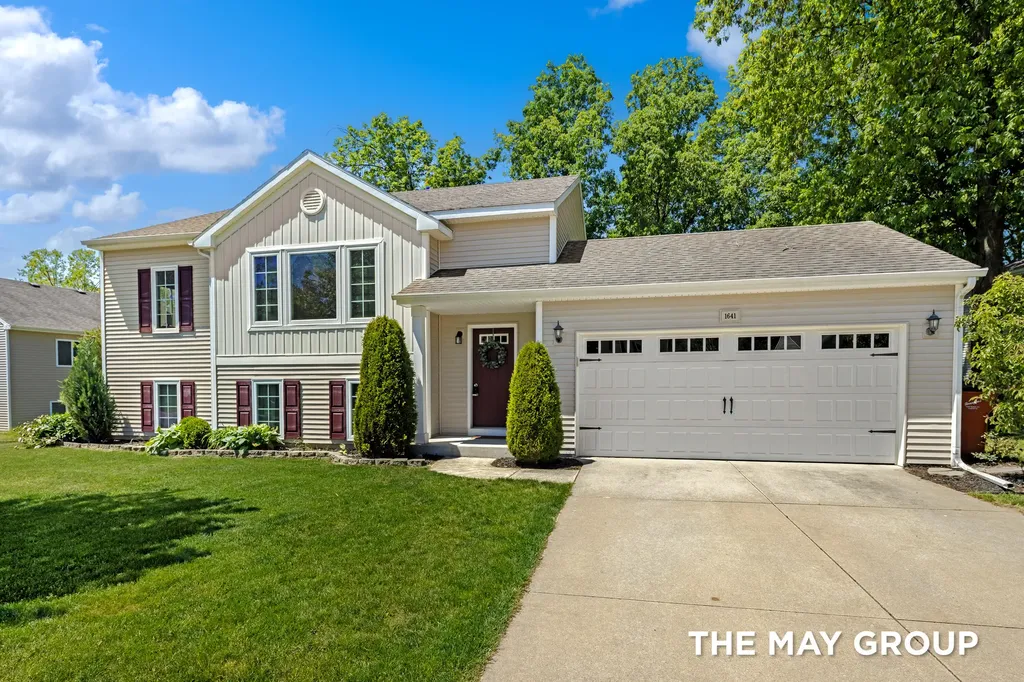 1641 Hamlet Drive Lowell Charter Township MI 49331