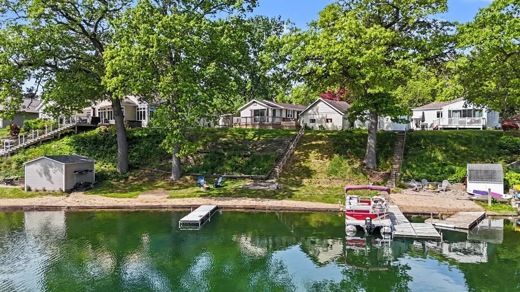 2329 Schimperle Drive NE Grand Rapids Charter Township MI 49525
