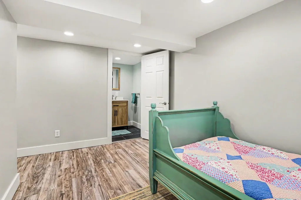 2329 Schimperle Drive NE Grand Rapids Charter Township MI 49525
