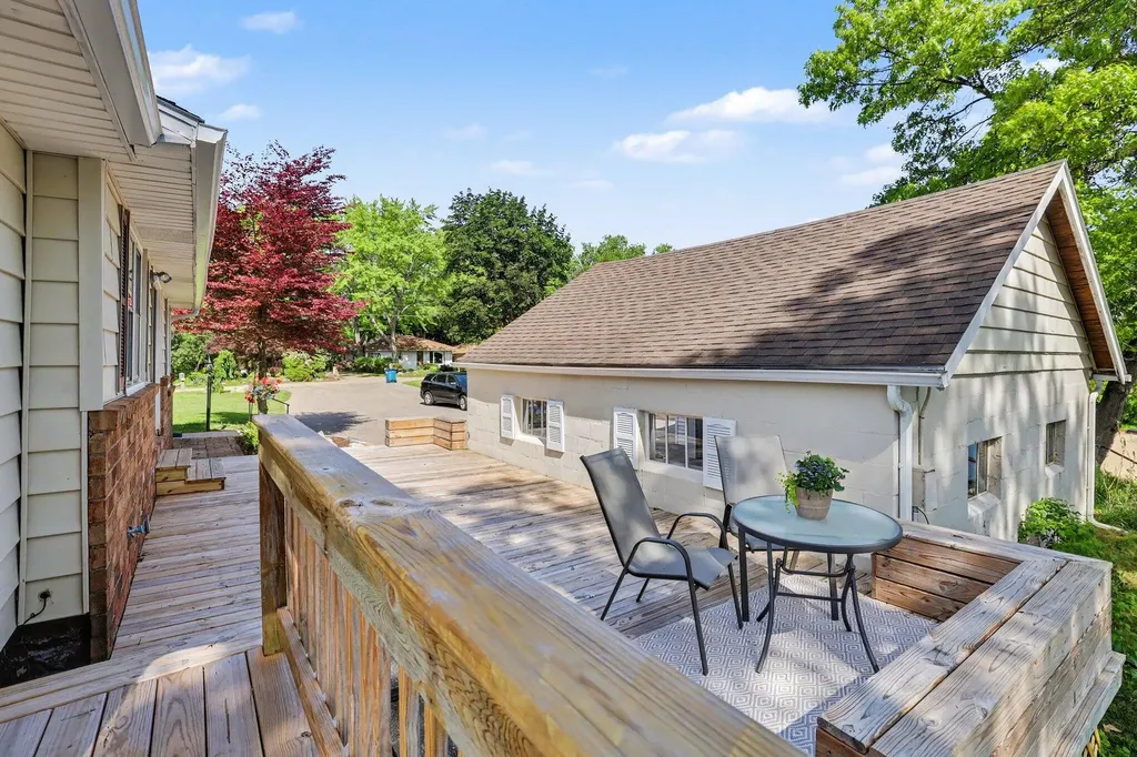 2329 Schimperle Drive NE Grand Rapids Charter Township MI 49525