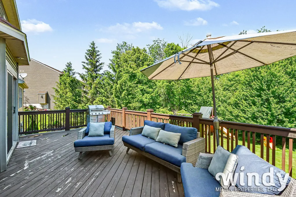 1330 Glen Ellyn Drive SE Cascade Charter Township MI 49546