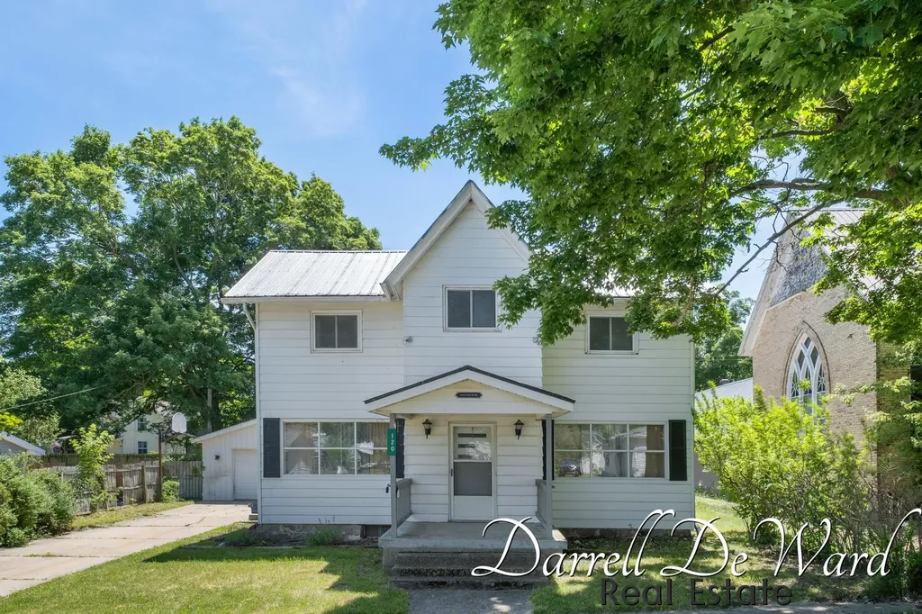 120 Cherry Street Freeport Village MI 49325