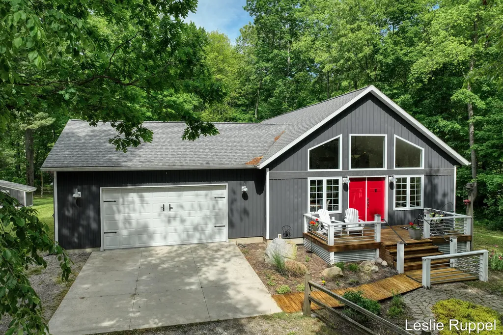 13015 Ritchie Avenue NE Courtland Township MI 49319