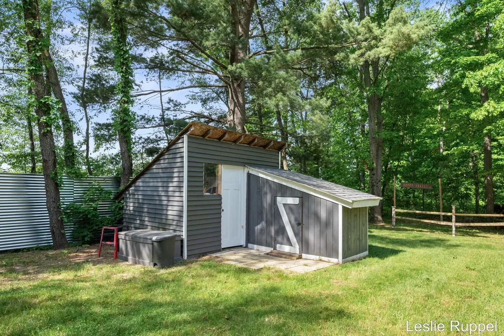 13015 Ritchie Avenue NE Courtland Township MI 49319