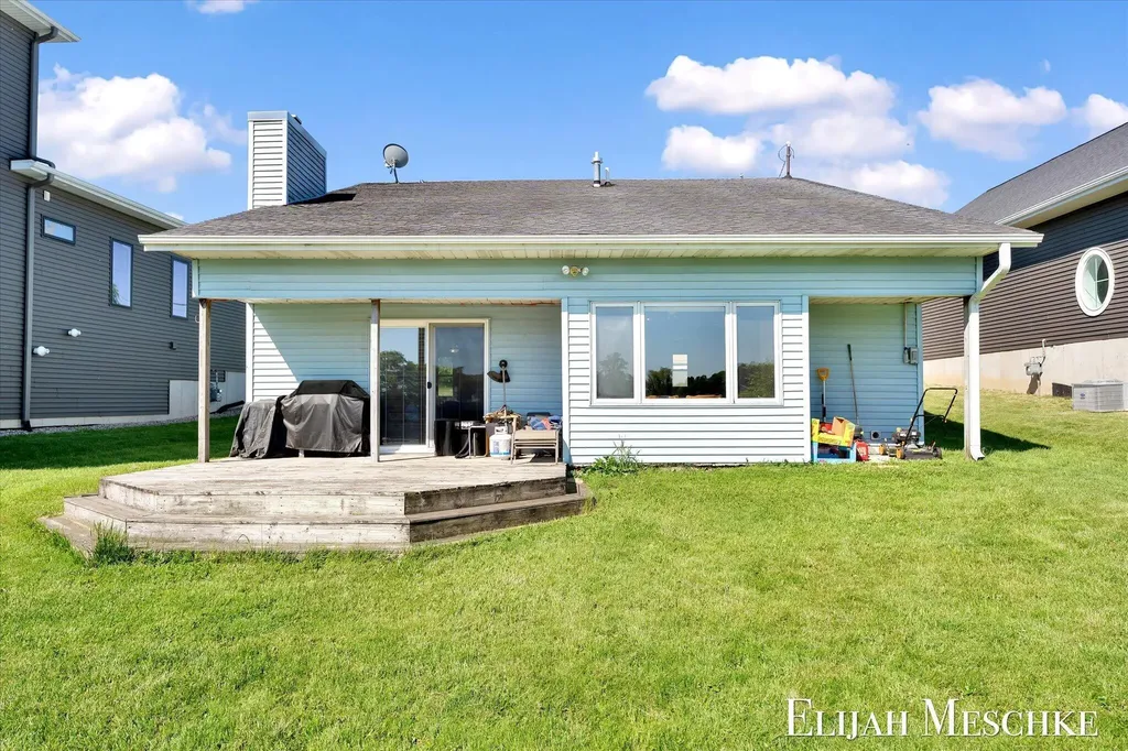 10207 Poplar Drive NE Oakfield Township MI 49341