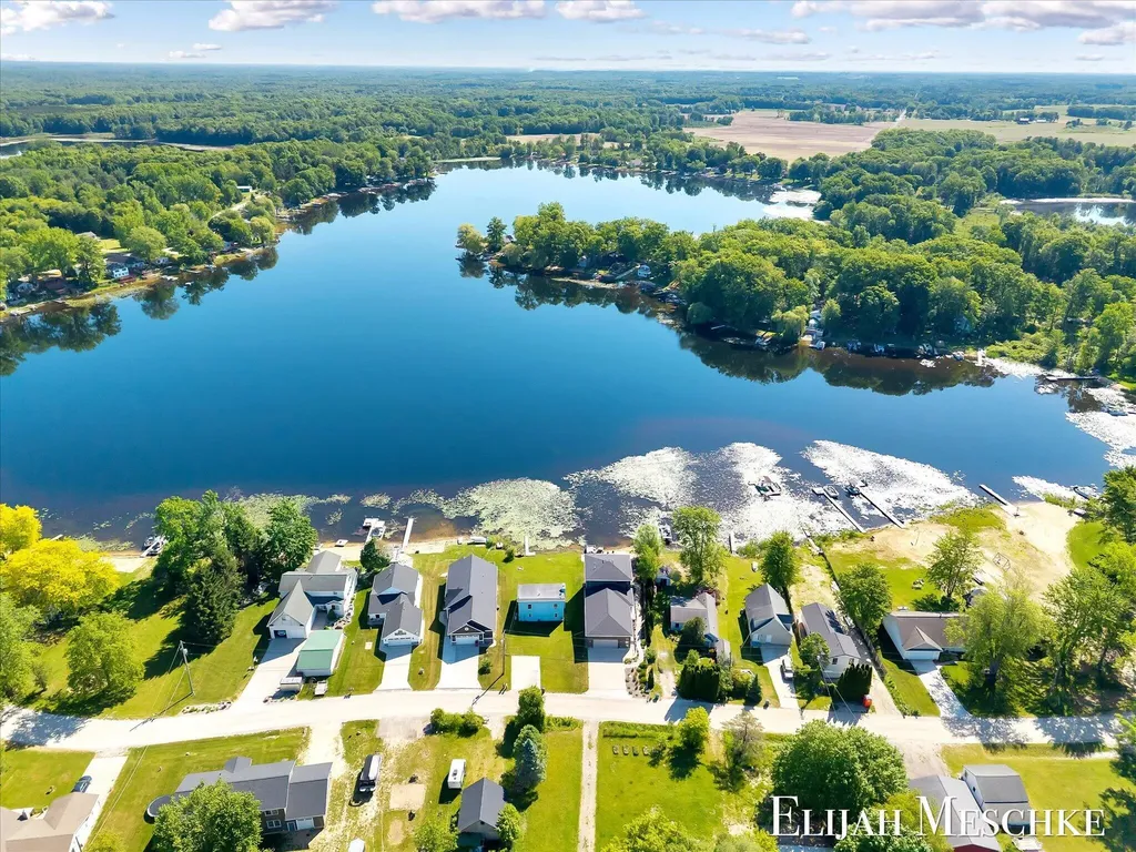 10207 Poplar Drive NE Oakfield Township MI 49341