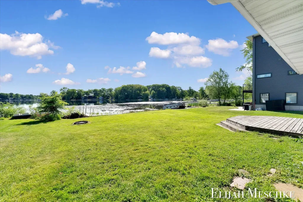 10207 Poplar Drive NE Oakfield Township MI 49341