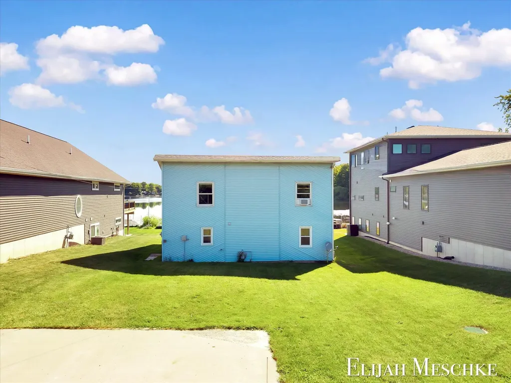 10207 Poplar Drive NE Oakfield Township MI 49341