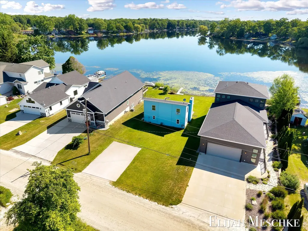 10207 Poplar Drive NE Oakfield Township MI 49341