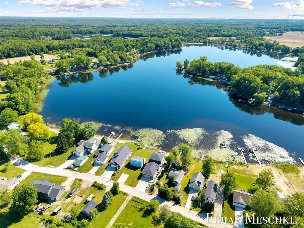 10207 Poplar Drive NE Oakfield Township MI 49341