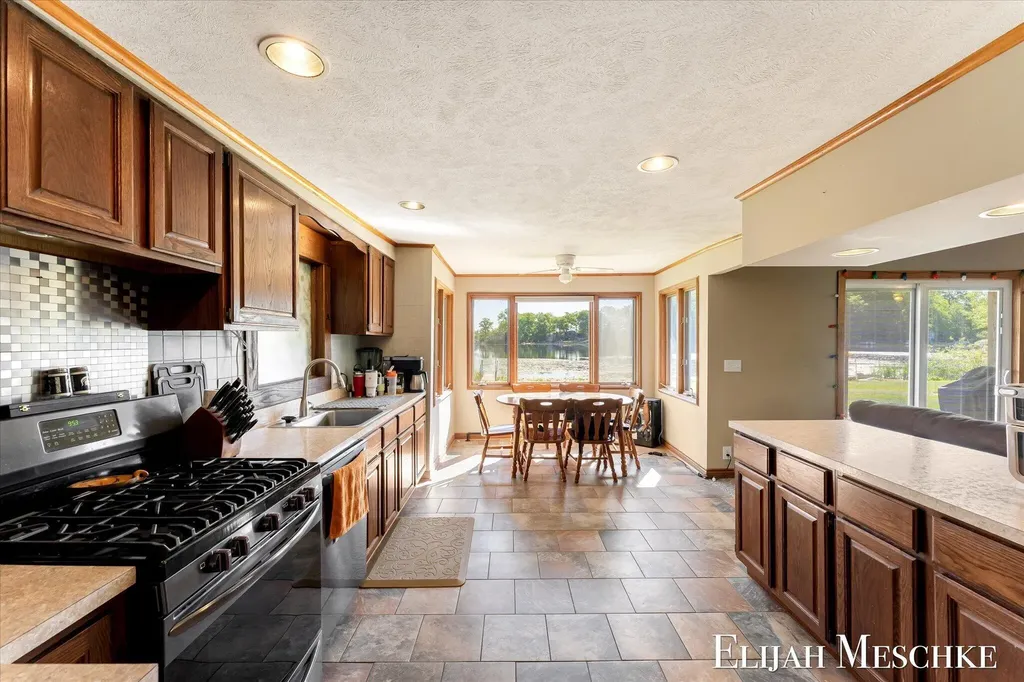 10207 Poplar Drive NE Oakfield Township MI 49341