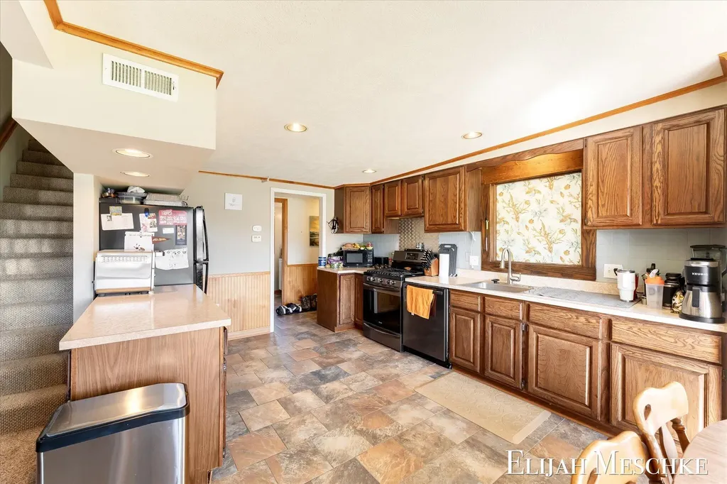 10207 Poplar Drive NE Oakfield Township MI 49341