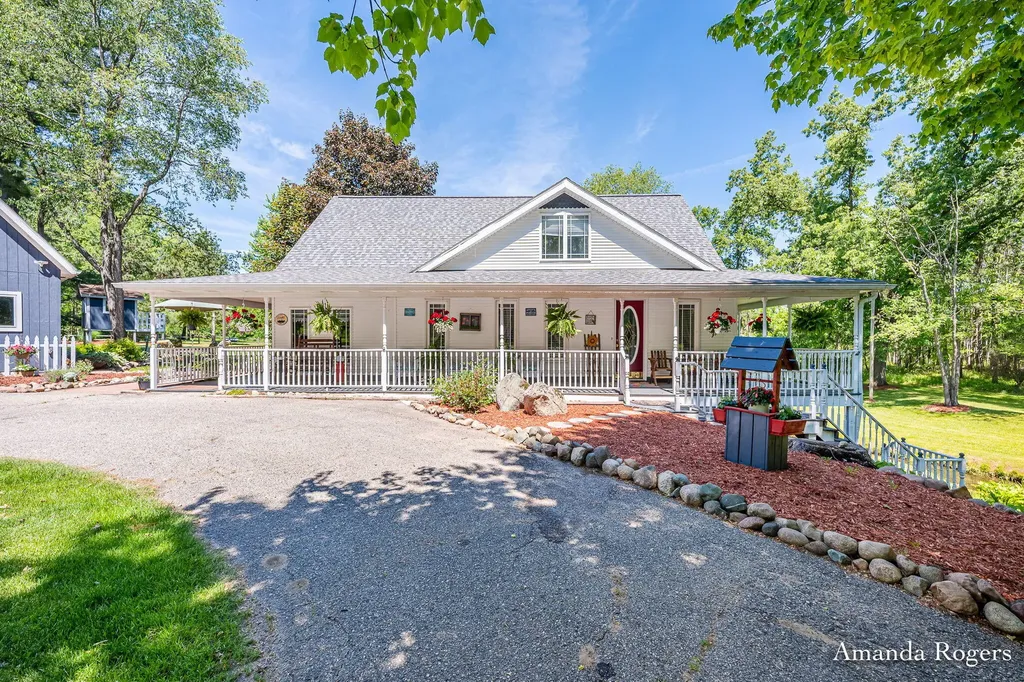 2295 Fallasburg Park Drive NE Vergennes Township MI 49331