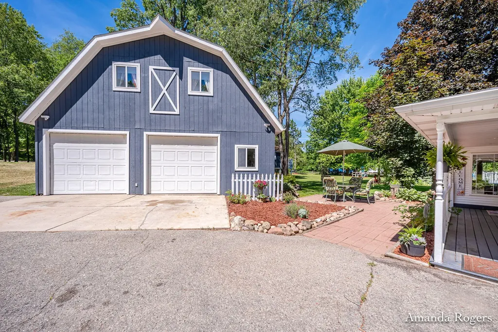 2295 Fallasburg Park Drive NE Vergennes Township MI 49331