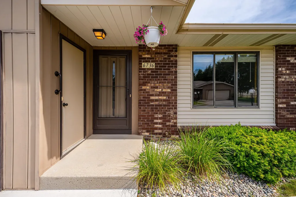 6736 Waterview Drive Georgetown Charter Township MI 49418